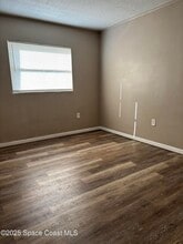 130 Bouganvillea Dr in Rockledge, FL - Foto de edificio - Building Photo