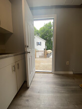 156 6th St, Unit 3 in Lowell, MA - Foto de edificio - Building Photo
