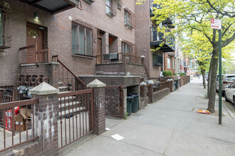 63 Lynch St in Brooklyn, NY - Building Photo - Building Photo