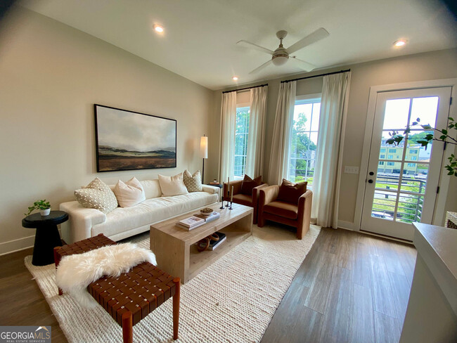 property at 1295 Longreen Ter NW