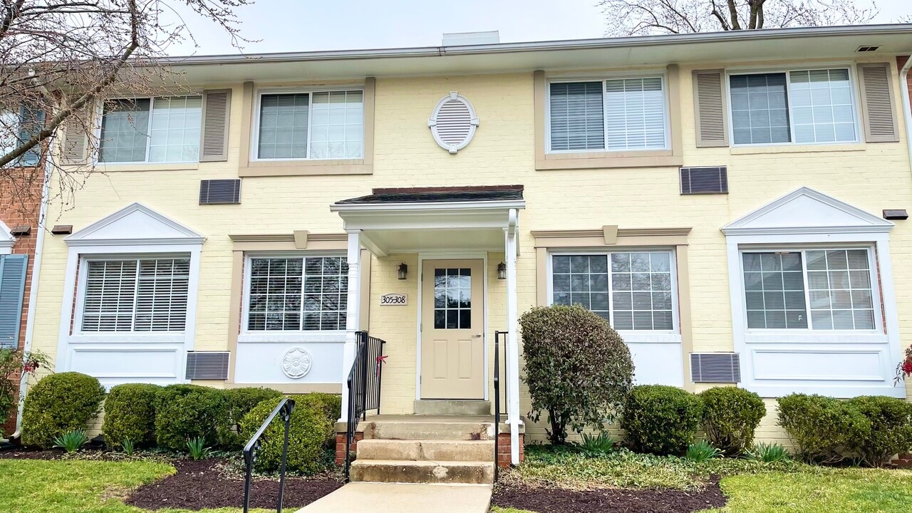 610 Main St, Unit 306 in Laurel, MD - Building Photo