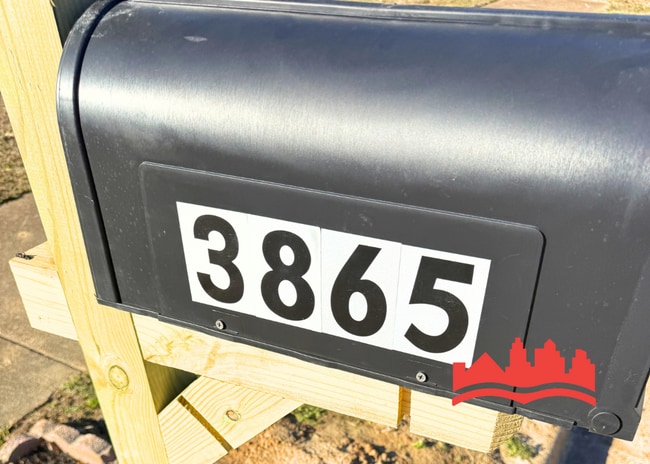 3865 Kerwin Dr in Memphis, TN - Foto de edificio - Building Photo