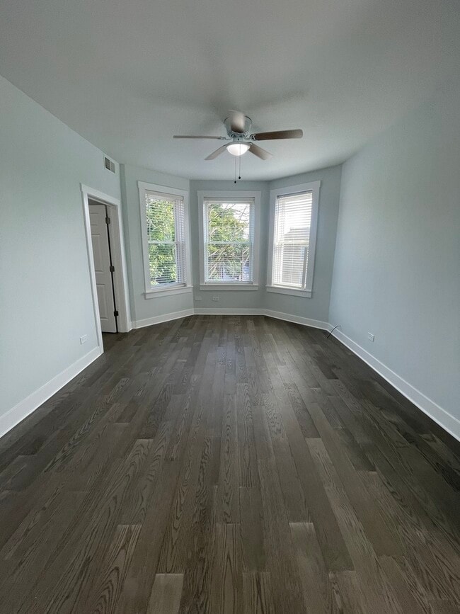 2416 N Springfield Ave in Chicago, IL - Building Photo - Building Photo