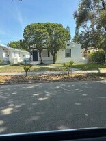 1831 Rodman St in Hollywood, FL - Building Photo