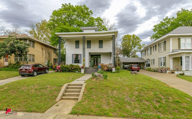 property at 912 Prospect St