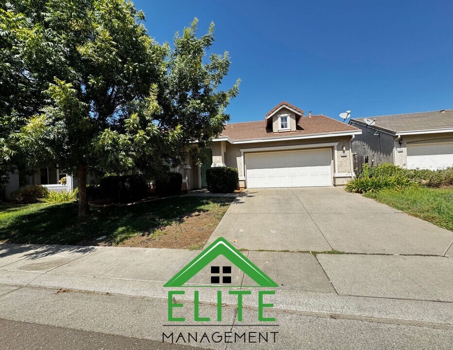 12319 Paleo Way in Rancho Cordova, CA - Building Photo