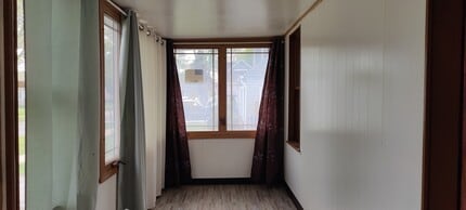 1364 Harding Ave in Des Plaines, IL - Building Photo - Building Photo