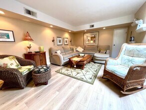5301 E Waverly Dr in Palm Springs, CA - Building Photo - Building Photo