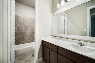 13426 Tumbling River Ln in Tomball, TX - Building Photo - Building Photo