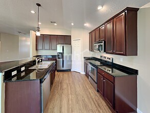 612 Birchbark Trl in St. Augustine, FL - Foto de edificio - Building Photo