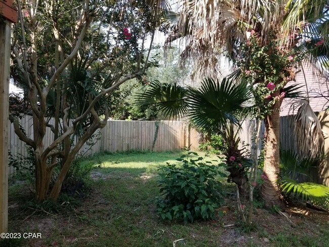 7129 S Lagoon Dr in Panama City Beach, FL - Building Photo - Building Photo