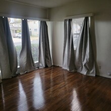 522 E Hyde Park Pl-Unit -522 in Inglewood, CA - Foto de edificio - Building Photo