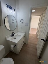 1005 Eastside Dr in Killeen, TX - Building Photo - Building Photo