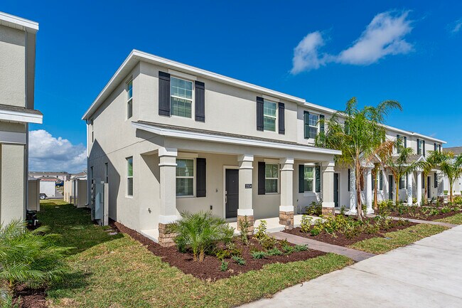 2004 Tohoqua Blvd in Kissimmee, FL - Building Photo - Building Photo