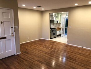17935 Tiara St in Los Angeles, CA - Building Photo - Building Photo