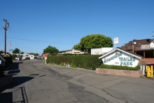 152 N Coast Highway 101 Apartments