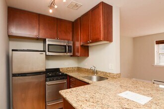 628 W Wrightwood Ave in Chicago, IL - Building Photo - Building Photo