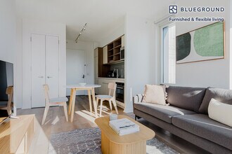 275 S 5th St, Unit SI FL15-ID1695 in Brooklyn, NY - Building Photo - Building Photo