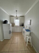 311 Liberty St, Unit 8 in Hollywood, FL - Foto de edificio - Building Photo