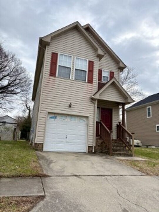 861 A Ave in Norfolk, VA - Building Photo