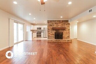 18903 Platte River Way in Dallas, TX - Building Photo - Building Photo