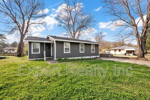 532 Athens Ct in Birmingham, AL - Building Photo