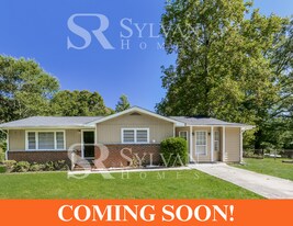6766 Sunset Ln in Lithia Springs, GA - Building Photo