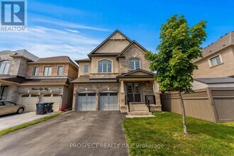 15 Lyle Wy in Brampton, ON - Building Photo - Building Photo