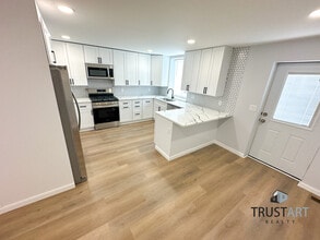 11727 Millbrook Rd in Philadelphia, PA - Building Photo - Building Photo