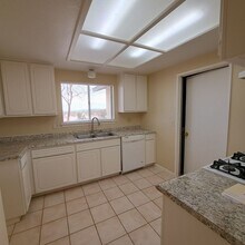 5442 Morongo Rd in Twentynine Palms, CA - Building Photo - Building Photo