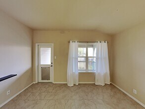 721 Brown Thrasher in San Antonio, TX - Building Photo - Building Photo