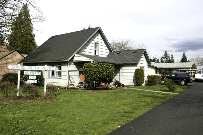 Cedar Park Apartments in Vancouver, WA - Building Photo - Building Photo