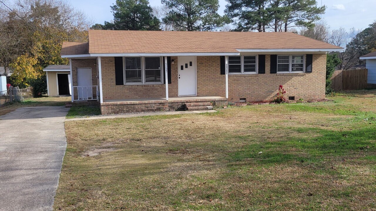 5125 Raynor Rd in Garner, NC - Building Photo