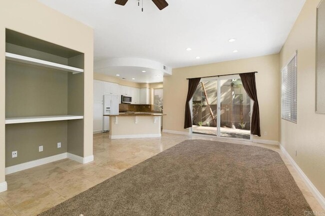 7037 Surfbird Cir in Carlsbad, CA - Building Photo - Building Photo