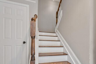 172 Price Ct in West New York, NJ - Building Photo - Building Photo