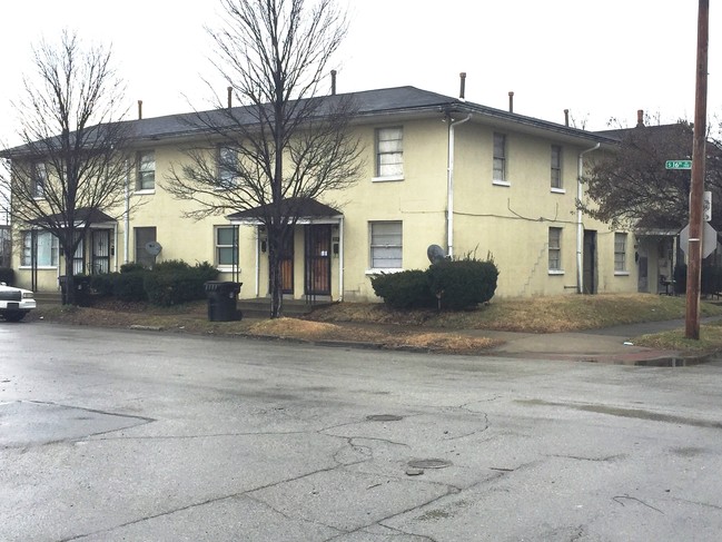 1525 Anderson St in Louisville, KY - Foto de edificio - Building Photo