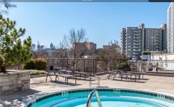 2277 Peachtree Rd in Atlanta, GA - Building Photo - Building Photo