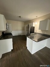 410 S Main St in New Britain, CT - Building Photo - Building Photo