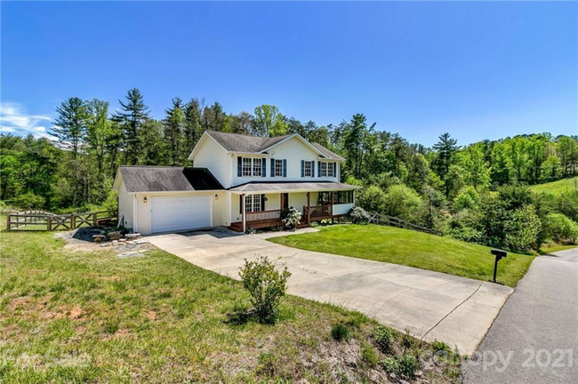 21 Locust Meadow Ln in Weaverville, NC - Building Photo - Building Photo