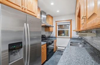 82-01-8251 251st St in Queens, NY - Building Photo - Building Photo