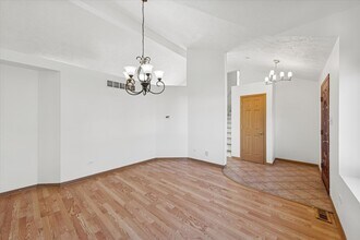 1424 Phoenix Ln in Joliet, IL - Building Photo - Building Photo