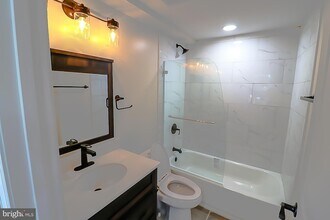 427 Highland Ave in Winchester, VA - Foto de edificio - Building Photo