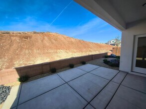 1471 E White Desert Dr in Saint George, UT - Building Photo - Building Photo