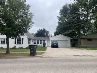 property at 282 N Franklin St