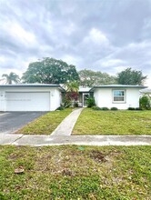 9440 NW 23rd St in Pembroke Pines, FL - Building Photo - Building Photo