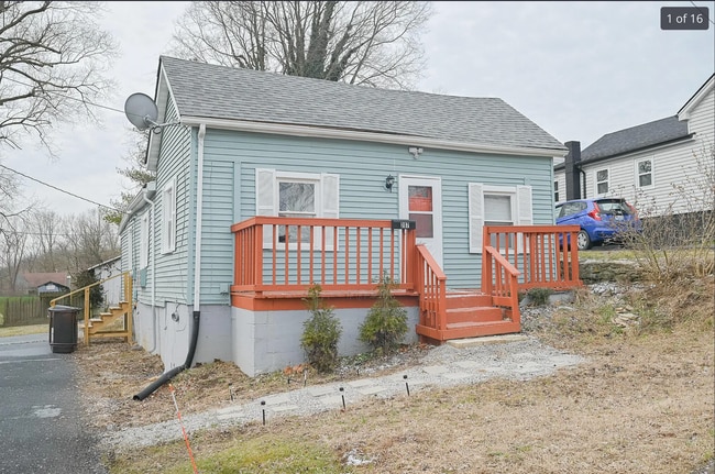 property at 207 W 4th St