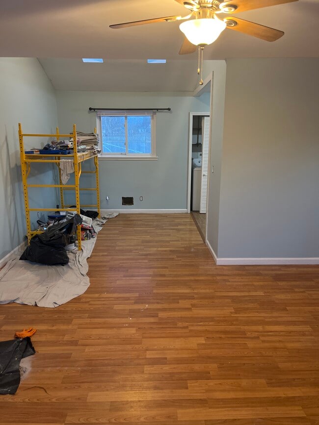 2200 Knickerbocker Ave in Medford, NY - Building Photo - Building Photo