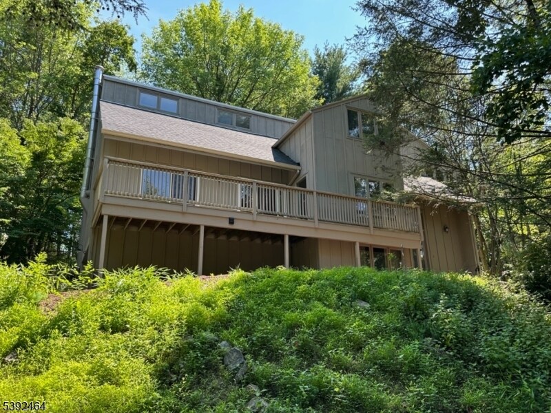 54 Water St in Lebanon, NJ - Building Photo