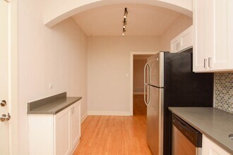 2328 N Rockwell St in Chicago, IL - Building Photo - Building Photo