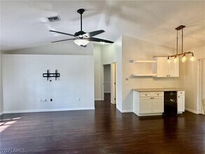 8137 Pelican Rd in Ft. Myers, FL - Building Photo - Building Photo